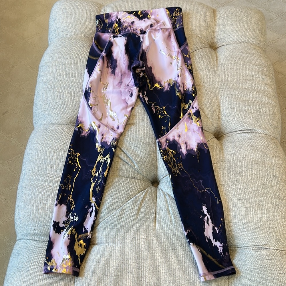 Yoga sports bra tank top and matching pants - Picture 8 of 9